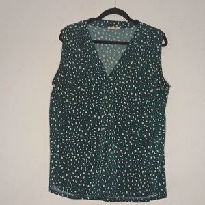 Beacon Stitch Fix Women's V-Neck Sleeveless Green Leopard Print blouse | Size 2X